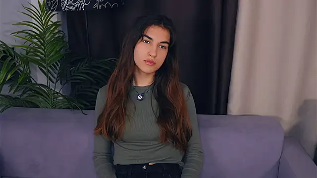 JoelleAter online show from 11/01/25, 02:19