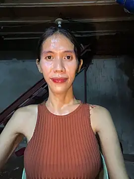 bellaUtops online show from 04/18/26, 07:58