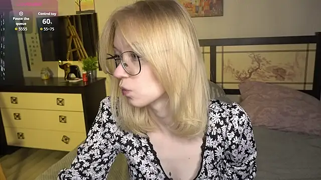 ShanelTunon online show from 11/07/25, 07:58