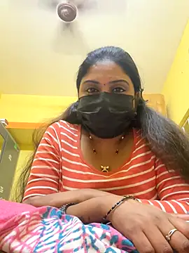 Snapshot of Tamil_Hot_Varshu chatting on 12/13/25, 07:53 Tamil Hot Varshu online show from 12/13/25, 07:53