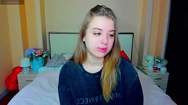 Snapshot of AlexissMmm chatting on 11/09/25, 05:17 AlexissMmm online show from 11/09/25, 05:17