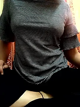 Snapshot of miss_kittyy chatting on 11/02/25, 09:55 miss kittyy online show from 11/02/25, 09:55