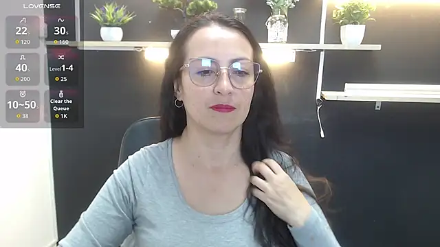 Lauryn Jones online show from 03/31/26, 04:18