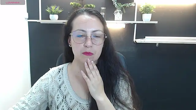 Lauryn Jones online show from 04/14/26, 07:20