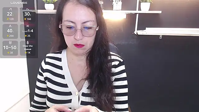 Lauryn Jones online show from 04/17/26, 06:22