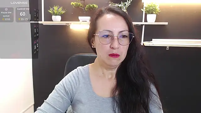 Lauryn Jones online show from 04/20/26, 04:43