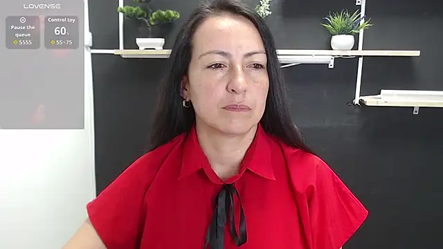 Lauryn Jones online show from 06/05/26, 04:56