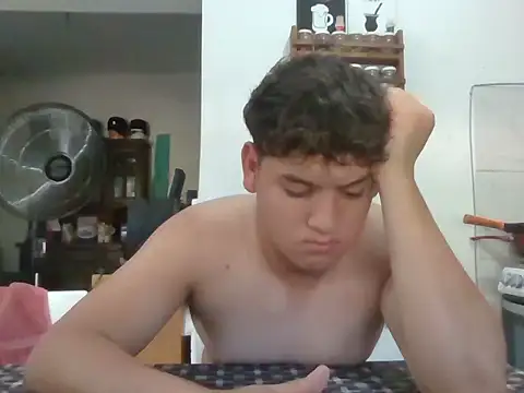 Myboy0020 online show from 12/13/25, 07:53