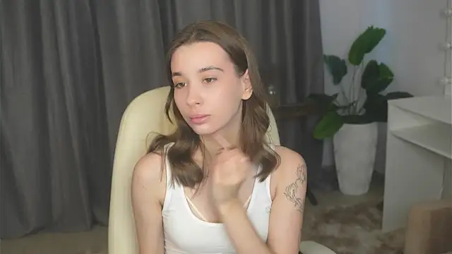 JacalynSchreiber online show from 11/06/25, 11:44