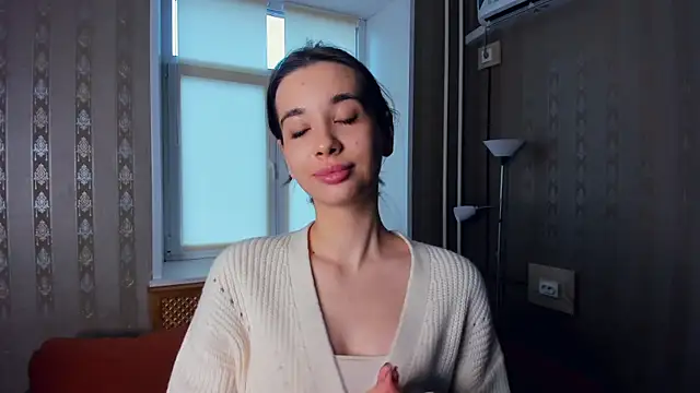 JacalynSchreiber online show from 11/09/25, 08:45