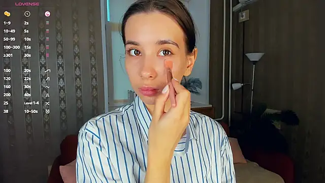 JacalynSchreiber online show from 11/21/25, 06:56