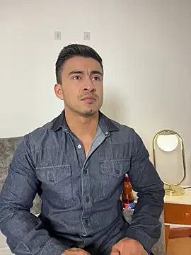 Snapshot of Chris_Clarck chatting on 11/16/25, 08:03 Chris Clarck online show from 11/16/25, 08:03