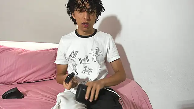 saint dark online show from 12/01/25, 01:16