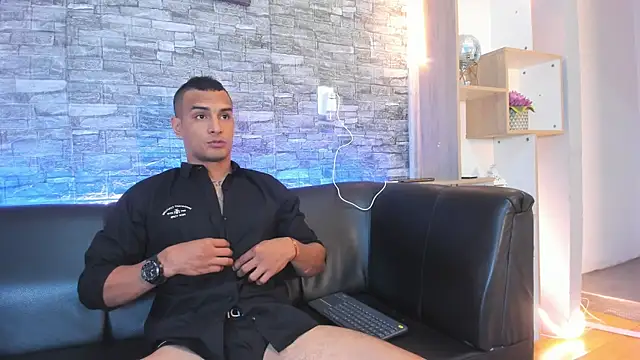 Snapshot of blaze_phoenix chatting on 11/03/25, 11:44 blaze phoenix online show from 11/03/25, 11:44