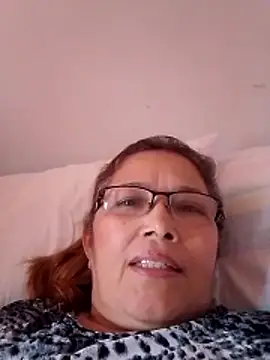 Snapshot of Cessi50 chatting on 05/19/26, 10:27 Cessi50 online show from 05/19/26, 10:27