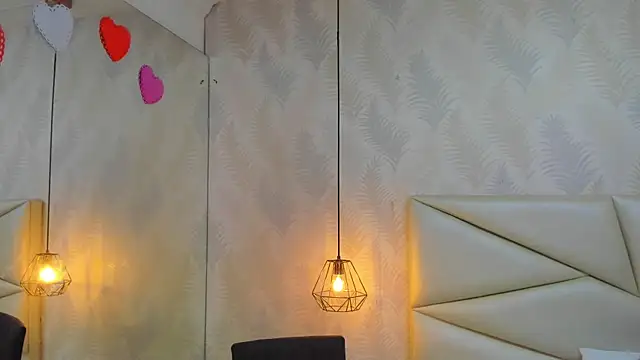 laurettedela rouse online show from 11/06/25, 11:11