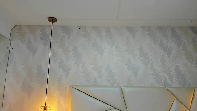 laurettedela rouse online show from 11/25/25, 11:32