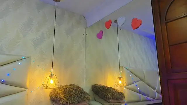 laurettedela rouse online show from 12/20/25, 10:11