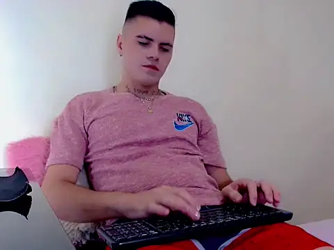 Sebastian Loaiza online show from 11/28/25, 11:18