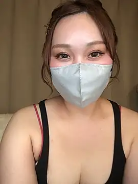 Snapshot of reika33 chatting on 11/02/25, 11:34 reika33 online show from 11/02/25, 11:34