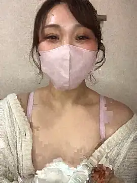 Snapshot of reika33 chatting on 11/23/25, 11:21 reika33 online show from 11/23/25, 11:21