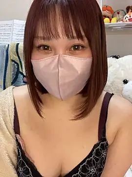 Snapshot of reika33 chatting on 02/17/26, 09:06 reika33 online show from 02/17/26, 09:06