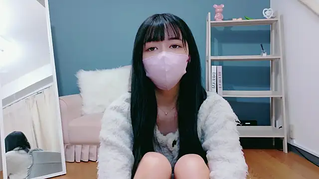 Snapshot of mirei-xxx chatting on 12/02/25, 11:04 mirei-xxx online show from 12/02/25, 11:04