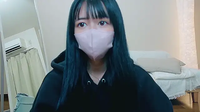 Snapshot of mirei-xxx chatting on 12/03/25, 11:08 mirei-xxx online show from 12/03/25, 11:08