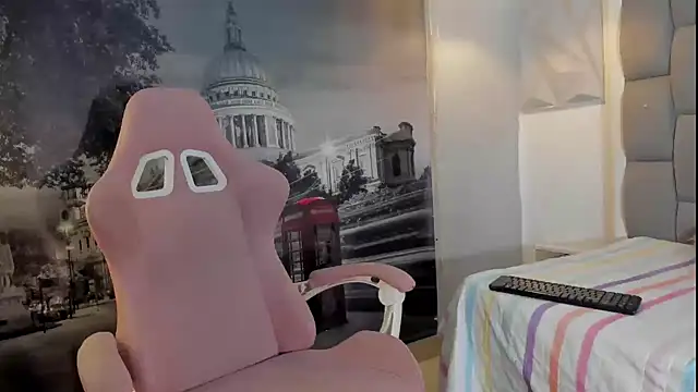 valkyriaxxx  online show from 11/14/25, 06:12