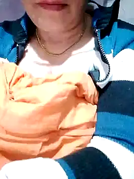 small-house123 online show from 12/02/25, 01:17