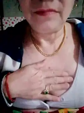 small-house123 online show from 02/06/26, 01:25