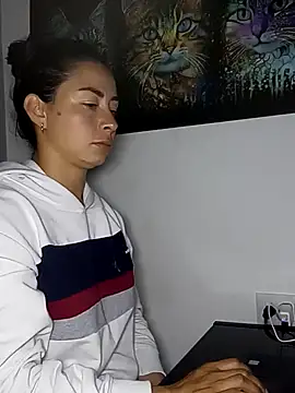 NathyMilf  online show from 11/23/25, 07:41