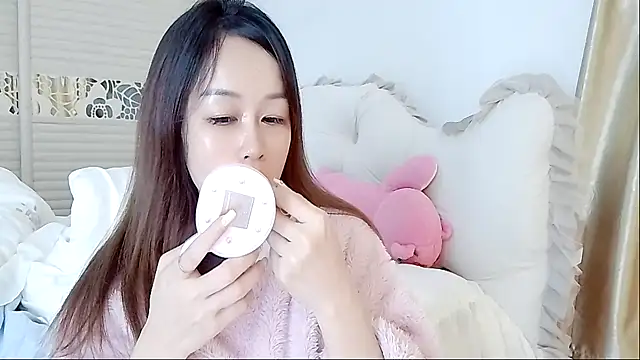 lookbyby online show from 12/16/25, 03:55