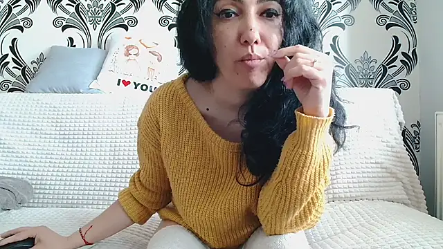 CharmingPearl online show from 04/14/26, 06:41