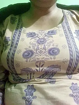 Snapshot of Tina_250 chatting on 01/13/26, 05:18 Tina 250 online show from 01/13/26, 05:18