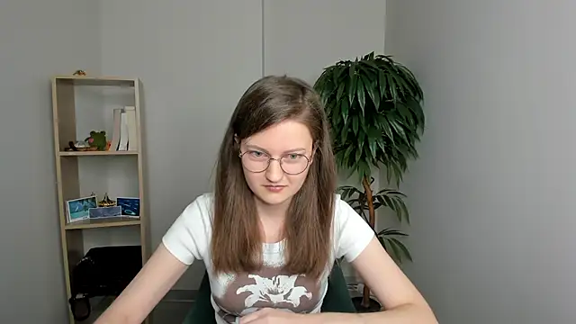 Snapshot of TulaLatigo chatting on 11/03/25, 06:14 TulaLatigo online show from 11/03/25, 06:14