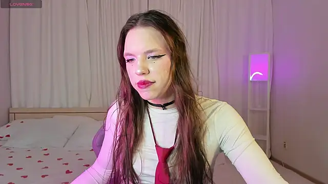 Snapshot of MadisonMongomeri chatting on 11/24/25, 03:28 MadisonMongomeri online show from 11/24/25, 03:28