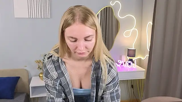 Snapshot of Carollina_ chatting on 11/01/25, 06:32 Carollina online show from 11/01/25, 06:32