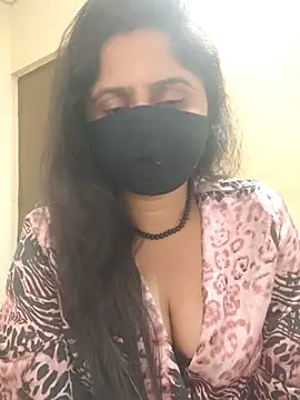 mouni499 online show from 02/08/26, 12:08