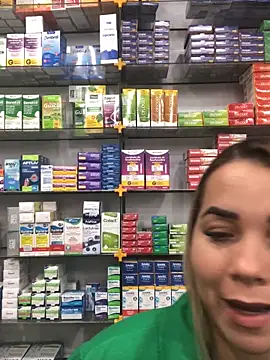 Snapshot of imoly_ chatting on 11/01/25, 10:01 imoly  online show from 11/01/25, 10:01