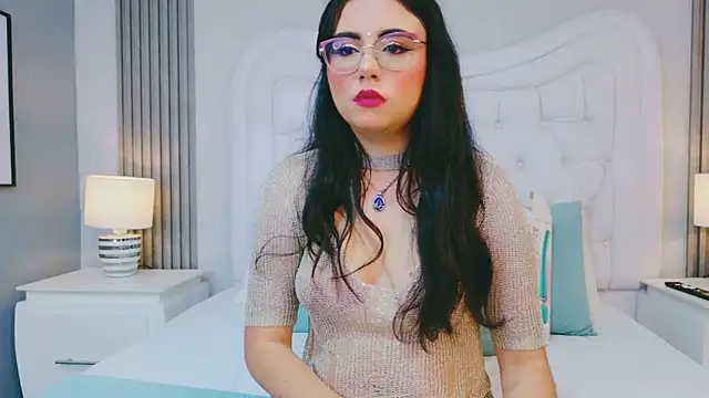 ScarlettPetrova online show from 04/10/26, 11:48