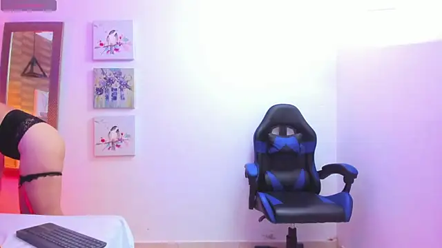 Mia Sensation  online show from 04/10/26, 09:19