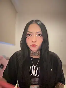 JIORYOvO online show from 11/30/25, 11:53