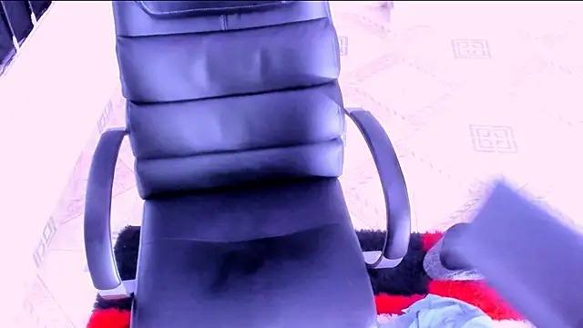 Snapshot of soy_Aron chatting on 11/15/25, 08:49 soy Aron online show from 11/15/25, 08:49