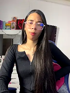 Snapshot of Milleradhara24 chatting on 11/28/25, 06:54 Milleradhara24 online show from 11/28/25, 06:54