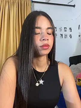 Snapshot of Milleradhara24 chatting on 07/03/26, 01:45 Milleradhara24 online show from 07/03/26, 01:45