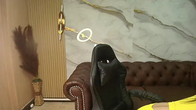 Snapshot of gabriella_storm_tf chatting on 12/16/25, 12:54 gabriella storm tf online show from 12/16/25, 12:54