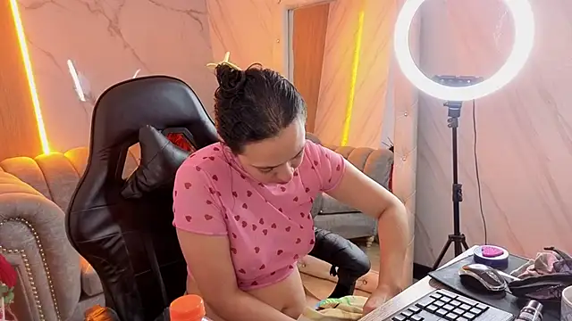 gabriella storm tf online show from 04/14/26, 04:02