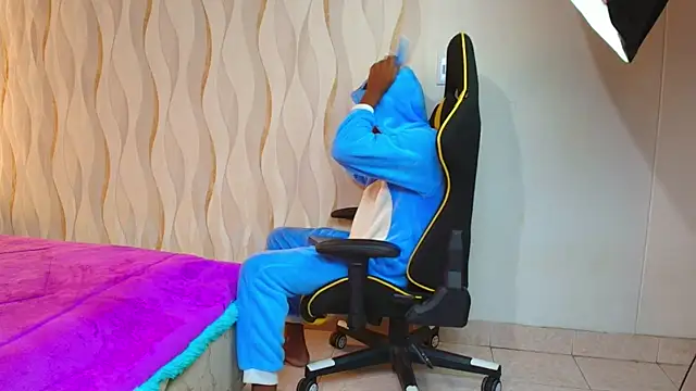 Boy savoy online show from 11/10/25, 07:24