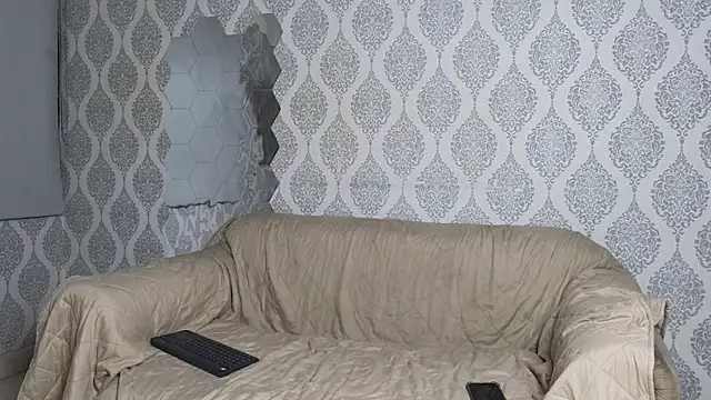 Boy savoy online show from 12/04/25, 07:28